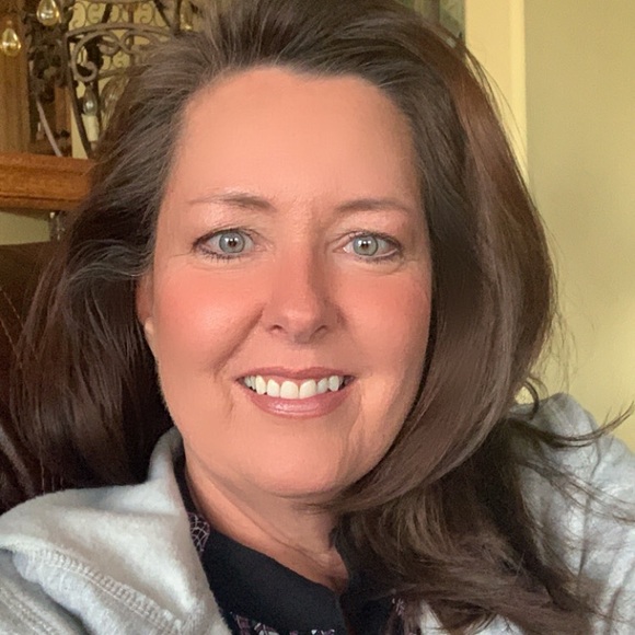 Meet your Posher, Laura - Picture 5 of 5